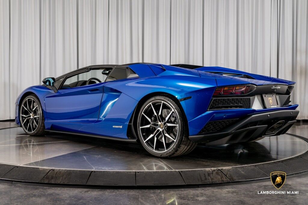 2019 Lamborghini Aventador S, 17/20