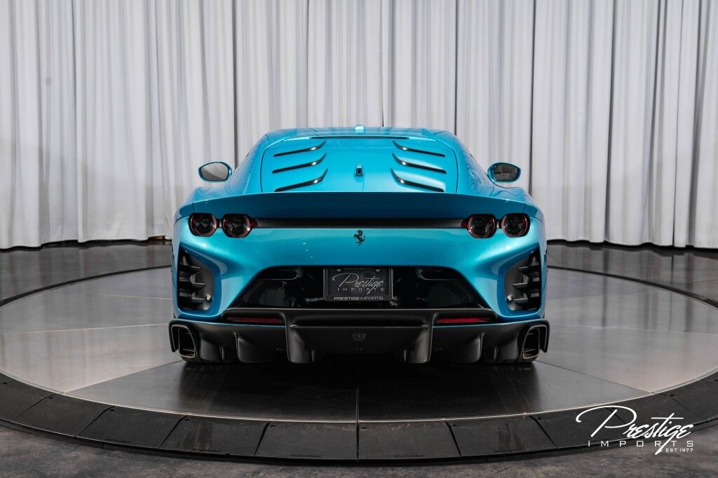 2023 Ferrari 812 Competizione, 25/30