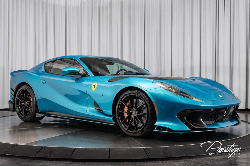 2023 Ferrari 812 Competizione, 26/30