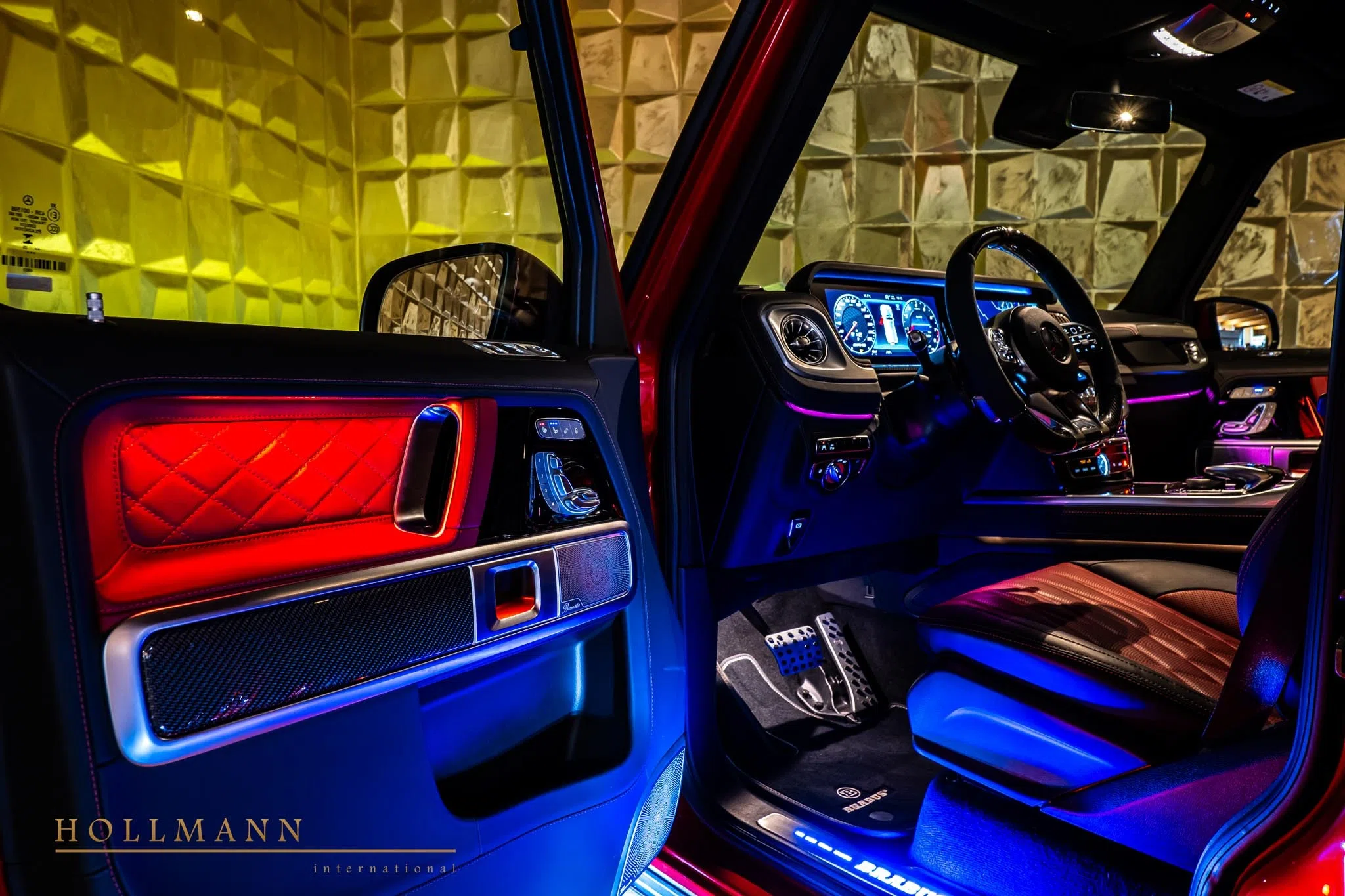 2023 BRABUS G 800 interior, Nappa Leather Bengal Red/Black
