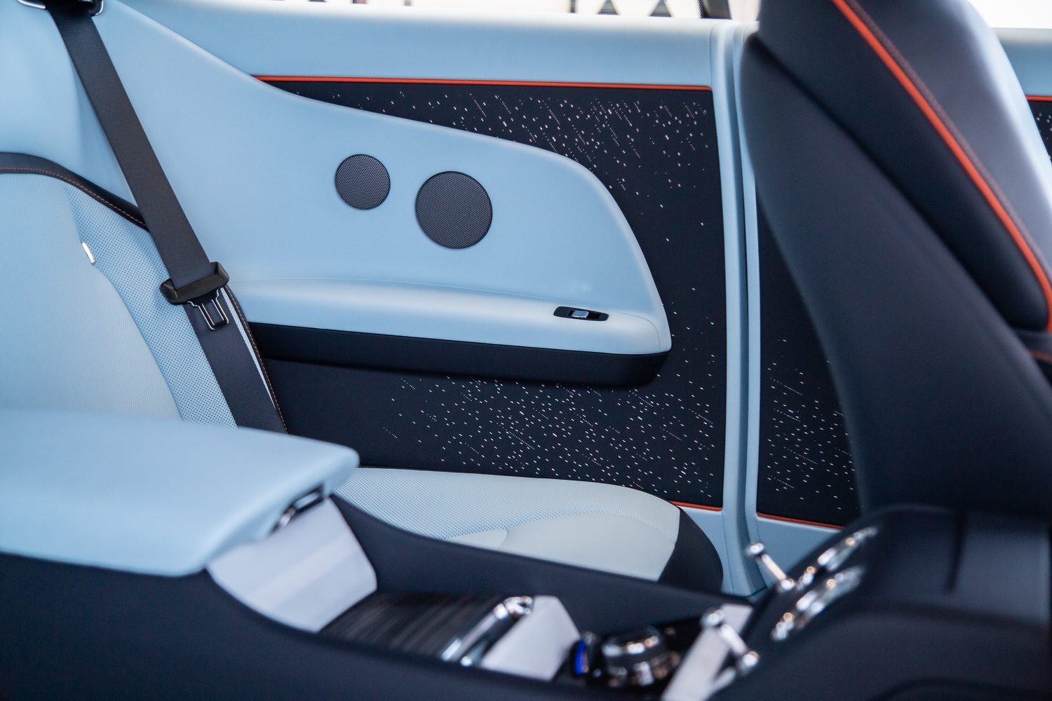 2025 Rolls-Royce Spectre, 4/16