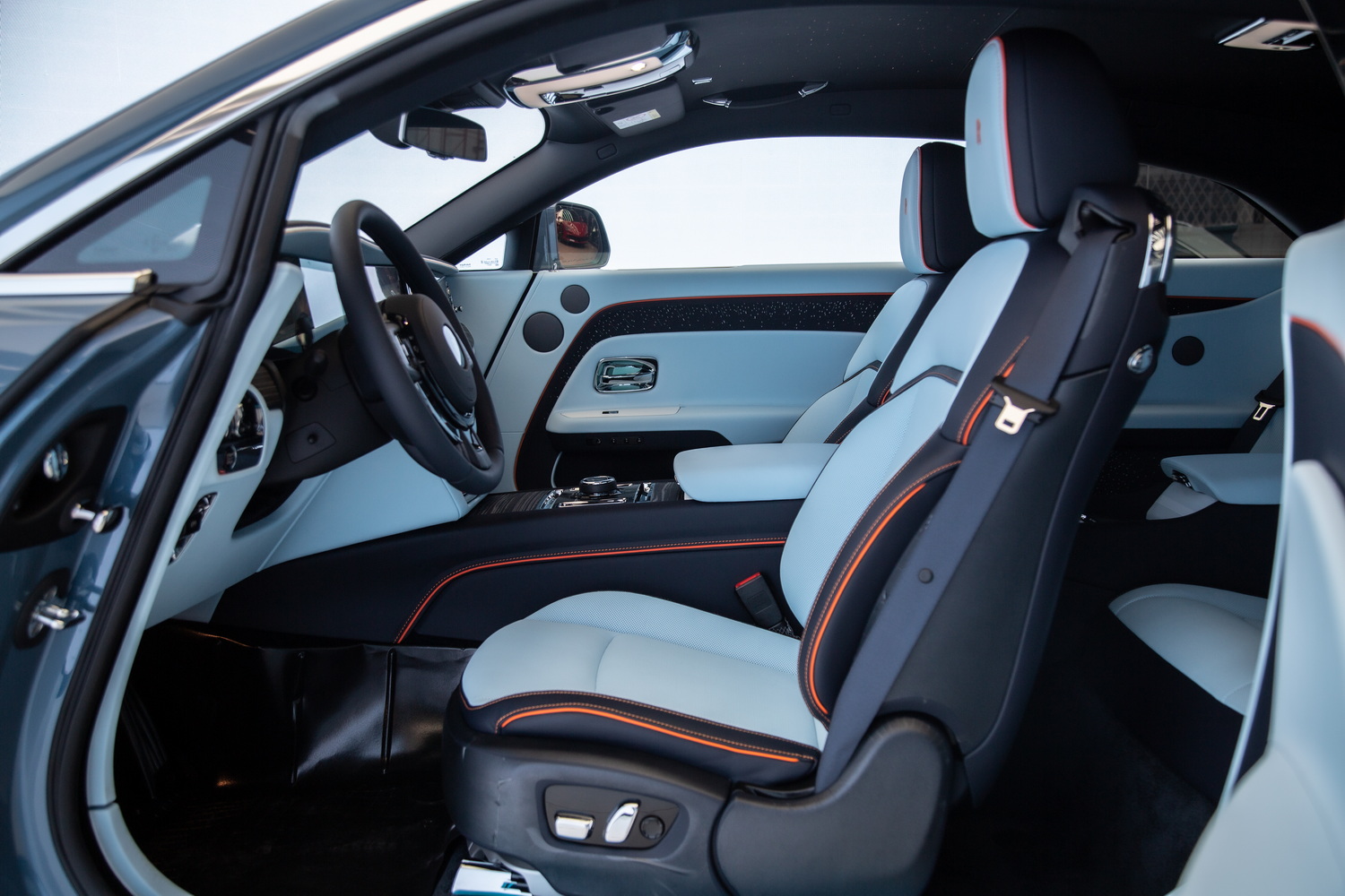 2025 Rolls-Royce Spectre, 11/16