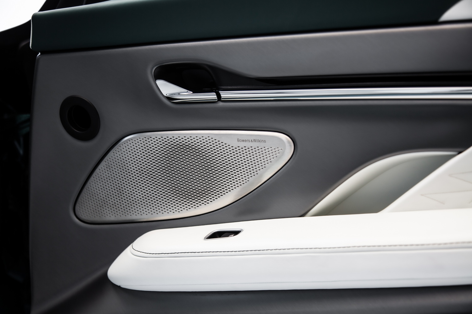 2024 Aston Martin DB12, 7/19
