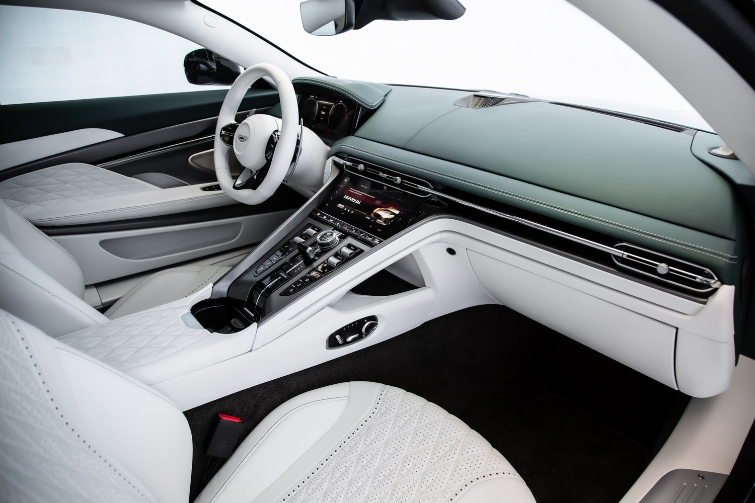2024 Aston Martin DB12, 10/19