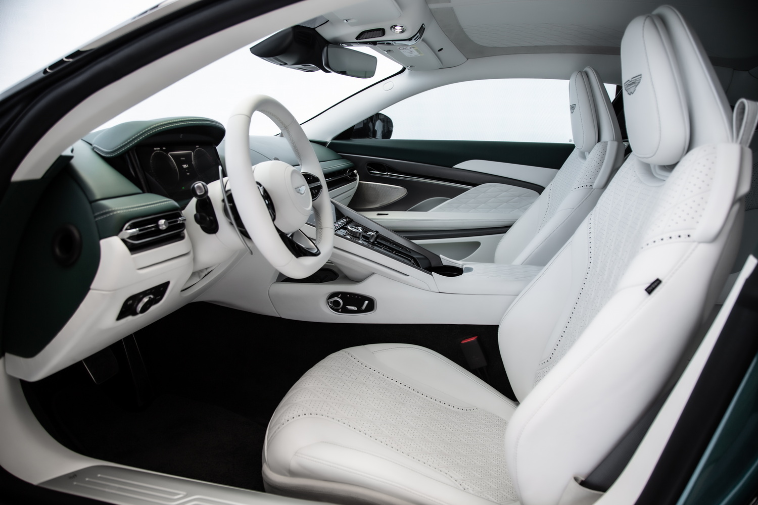 2024 Aston Martin DB12, 13/19