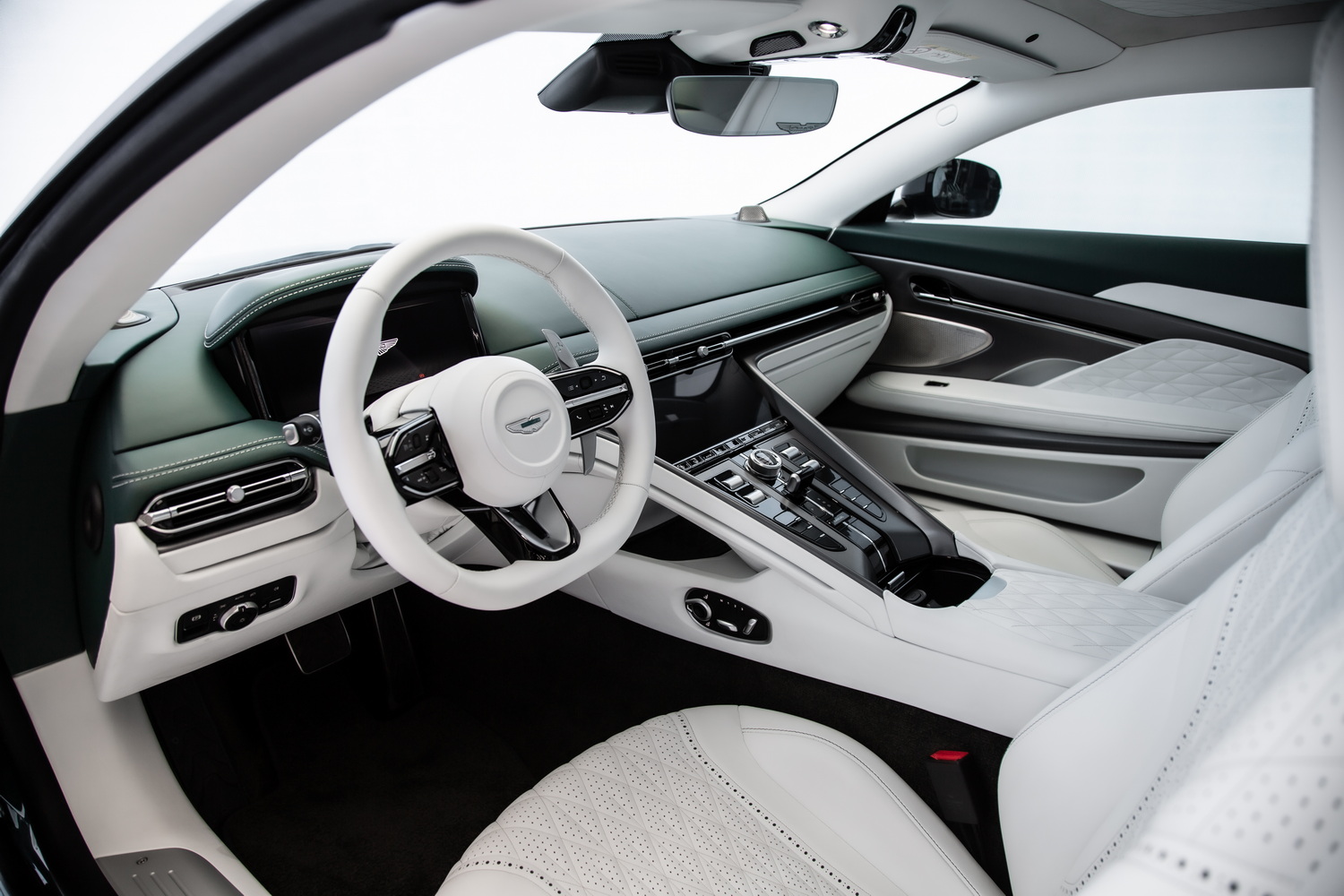 2024 Aston Martin DB12, 14/19