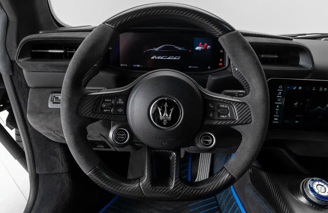 2022 Maserati MC20 Venuum Cerberus interior, steering wheel