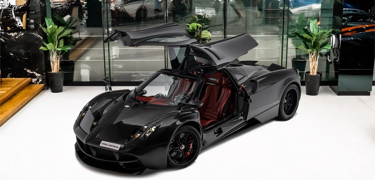 2014 Pagani Huayra Carbon Edition