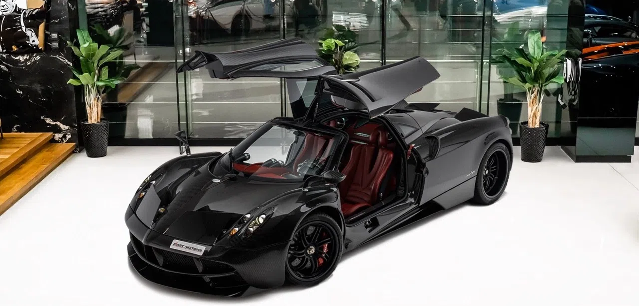 2014 Pagani Huayra Carbon Edition
