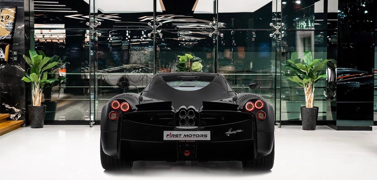 2014 Pagani Huayra Carbon Edition, 4/39