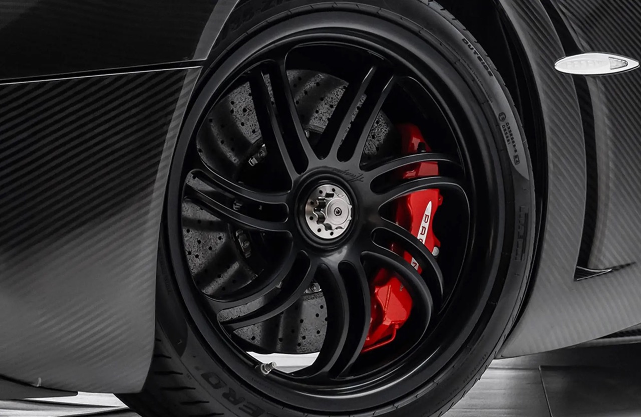 2014 Pagani Huayra Carbon Edition, 14/39