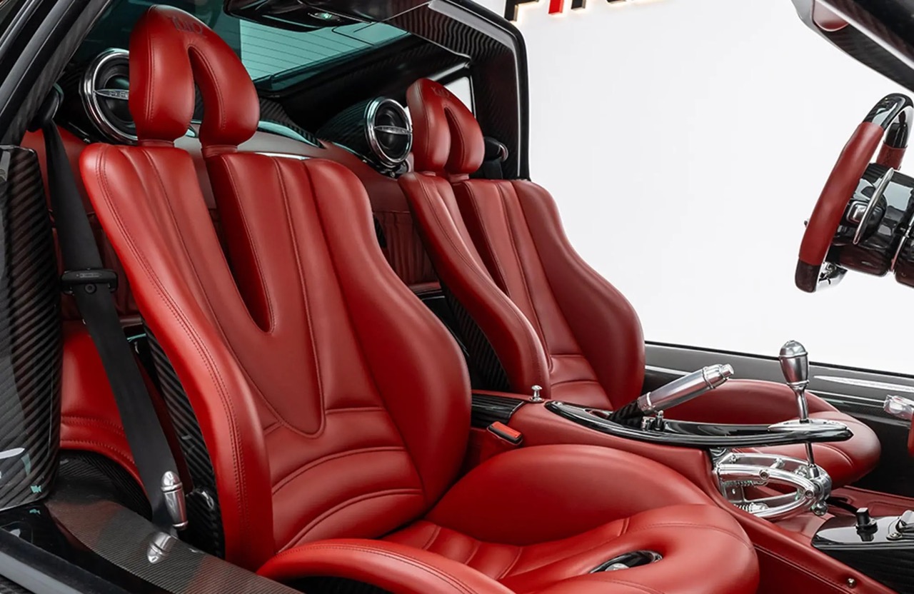 2014 Pagani Huayra Carbon Edition, 18/39