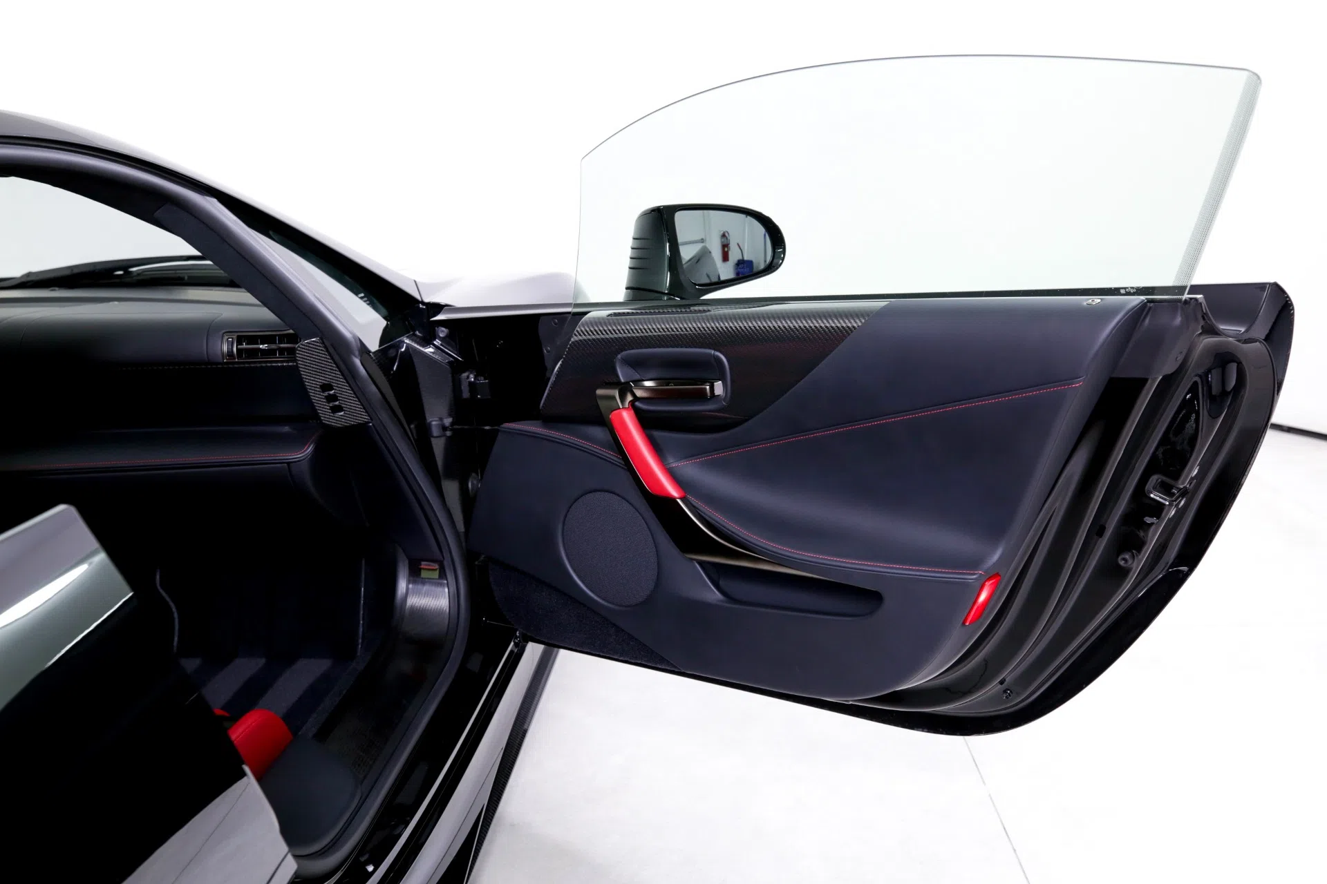 2012 Lexus LFA interior, door panel