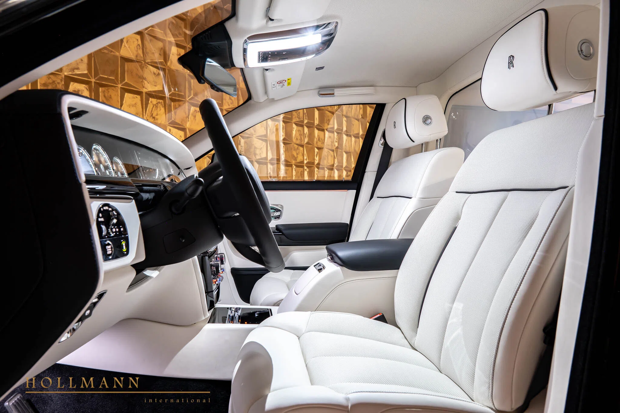 2024 Rolls-Royce Phantom EWB interior, seats, Grace White