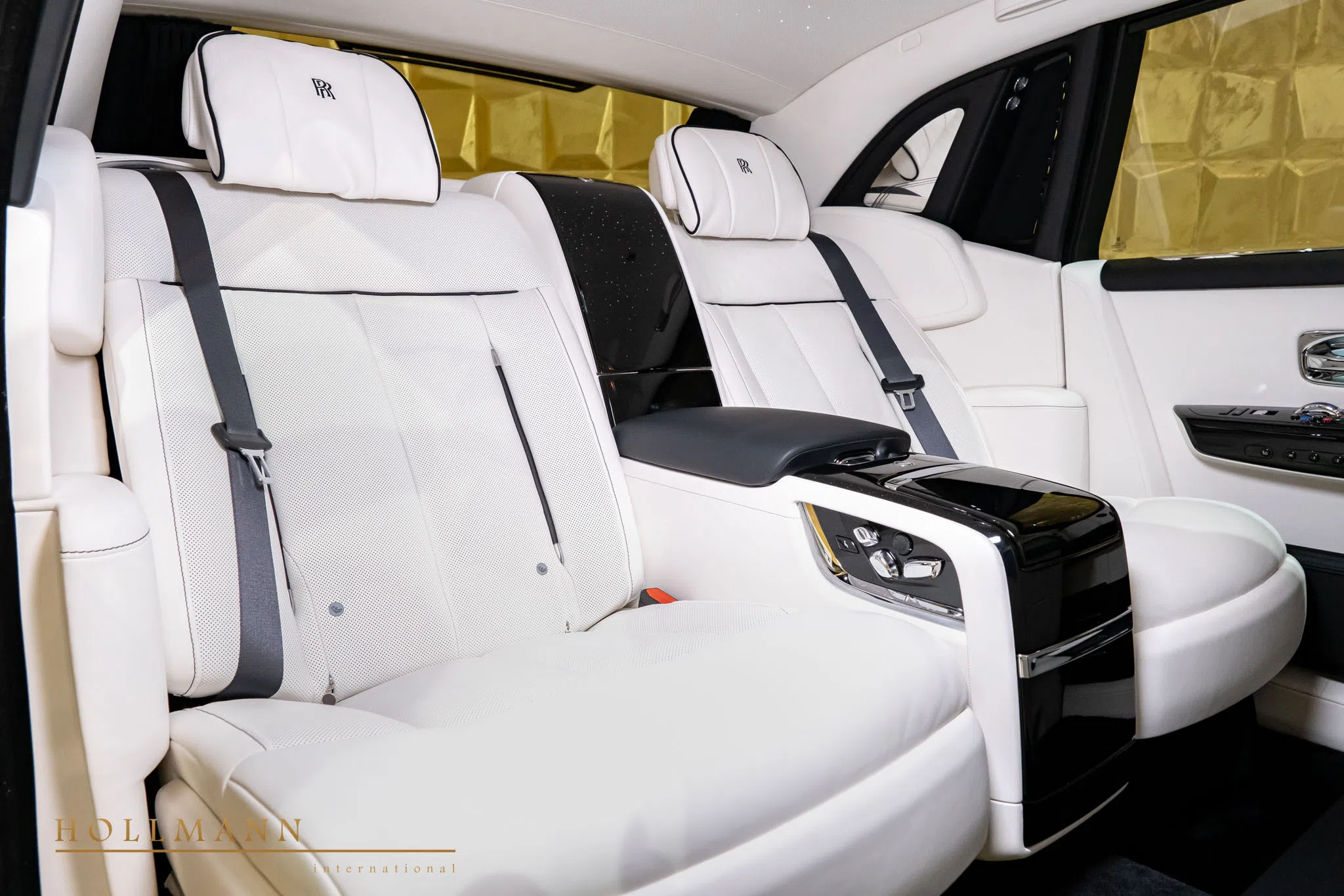2024 Rolls-Royce Phantom EWB interior, seats, Grace White