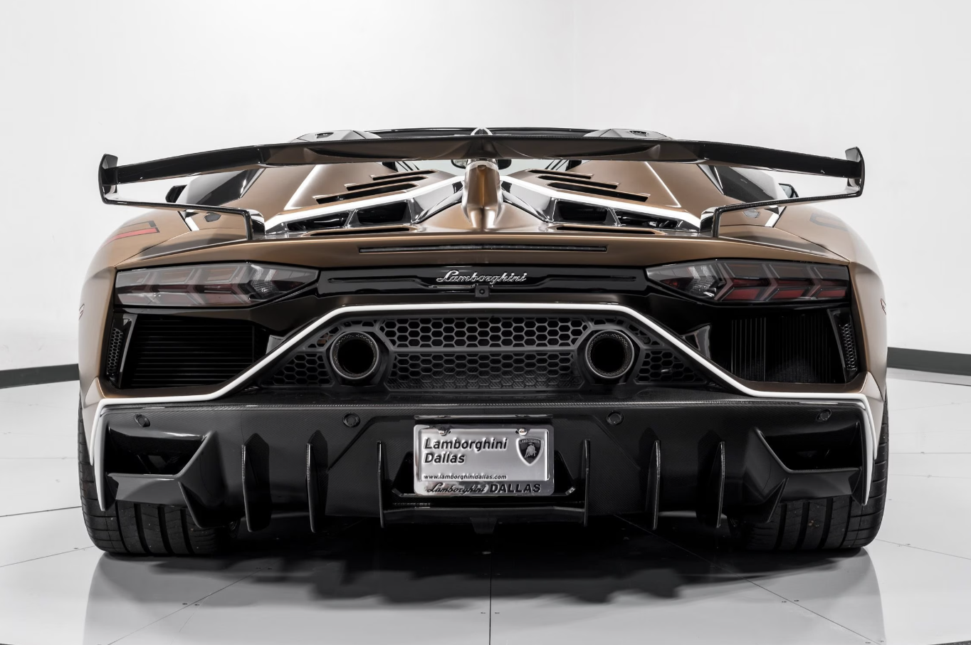 2020 Lamborghini Aventador SVJ Roadster, 2/20