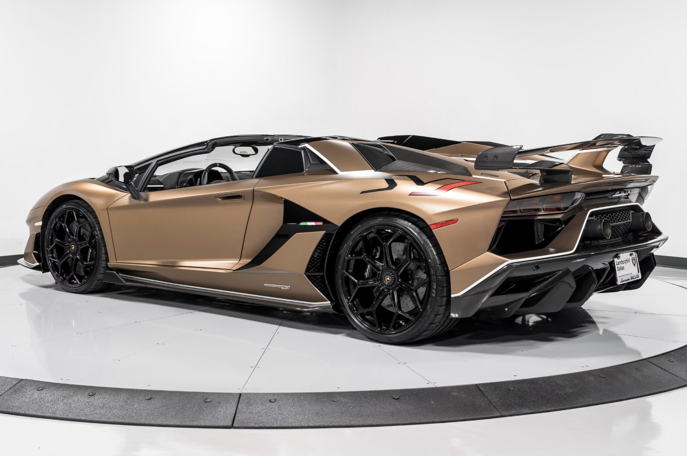 2020 Lamborghini Aventador SVJ Roadster, 3/20