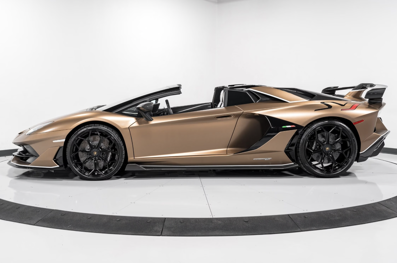 2020 Lamborghini Aventador SVJ Roadster, 4/20