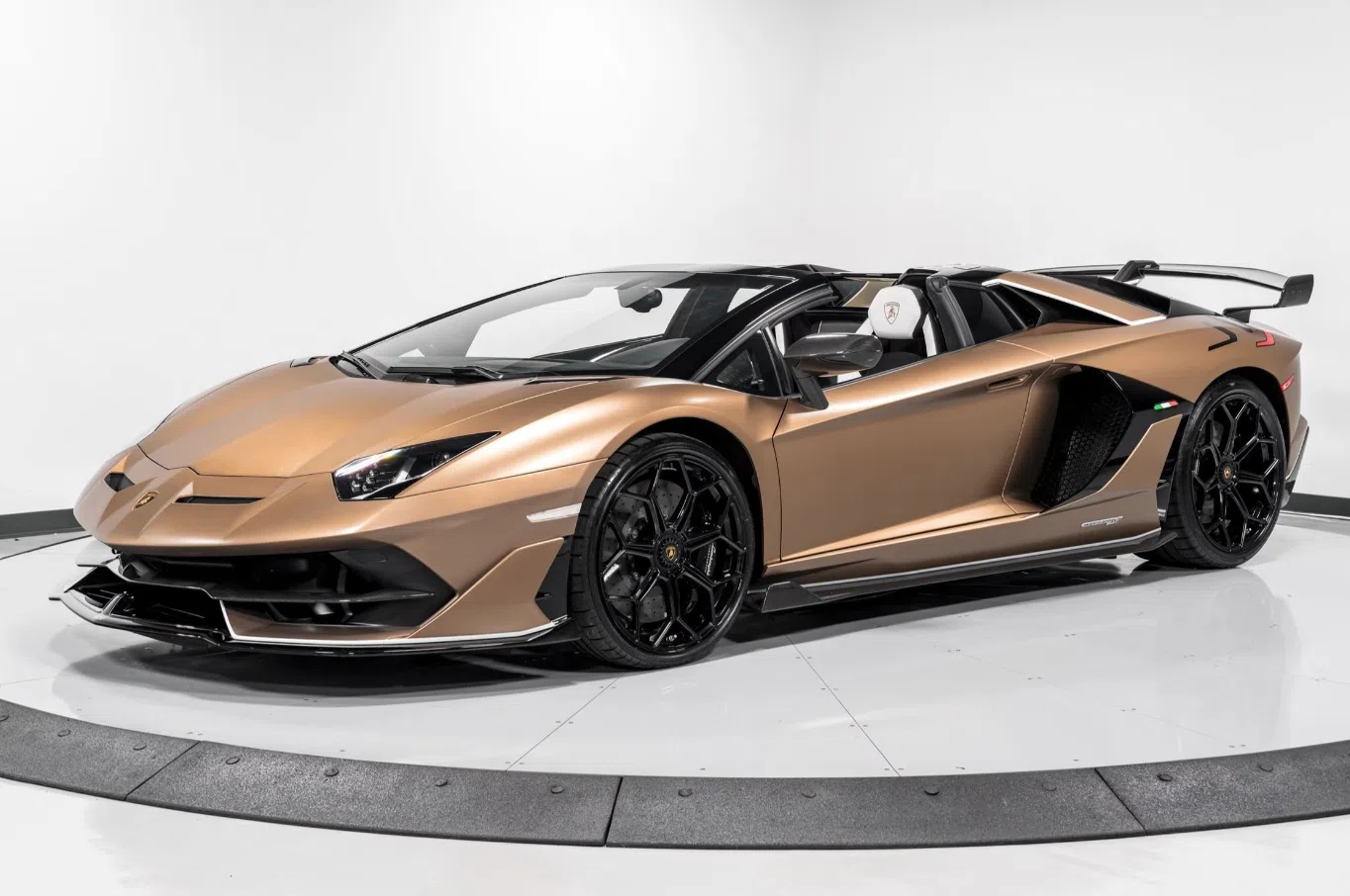 2020 Lamborghini Aventador SVJ Roadster for sale, exterior, Bronzo Zenas