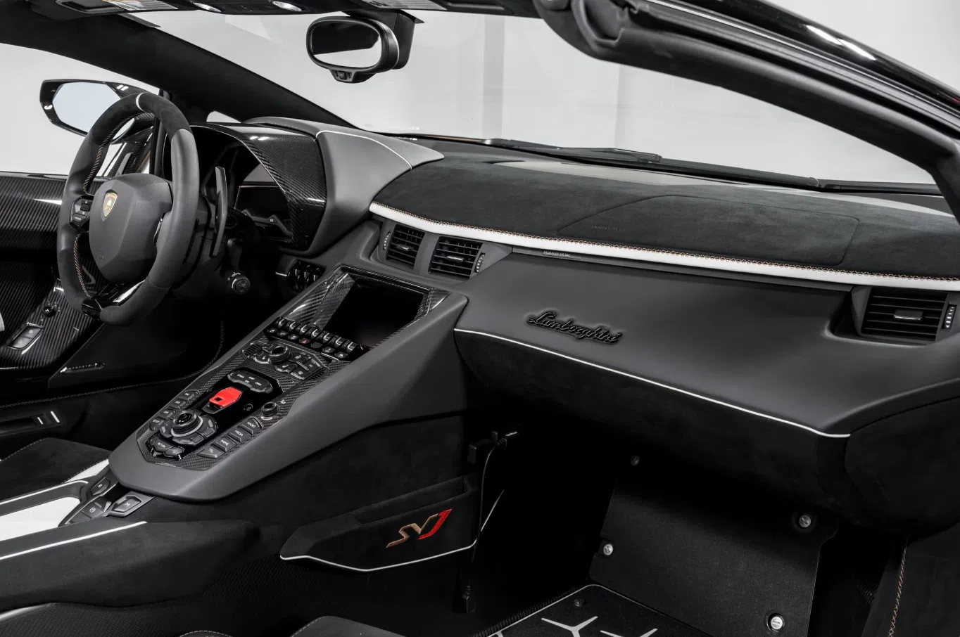2020 Lamborghini Aventador SVJ Roadster interior, Nero Cosmus