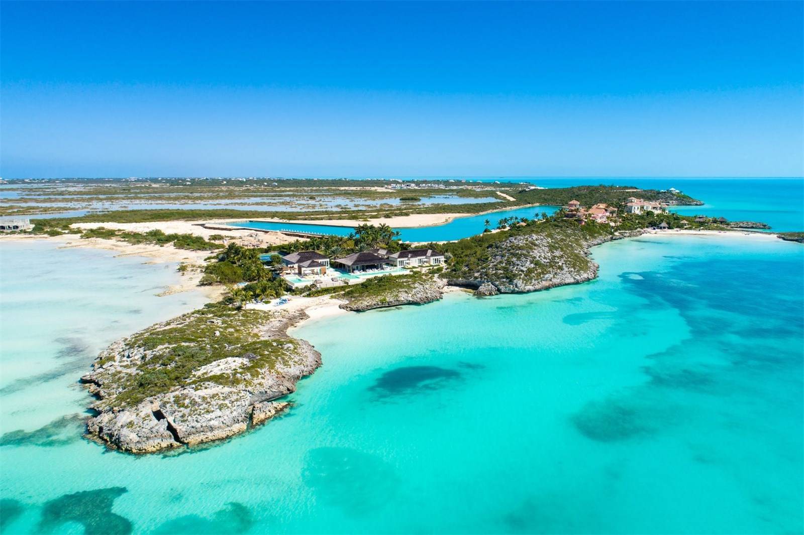 Turtle Tail Estate : Luxe sur 4,57 acres à Providenciales