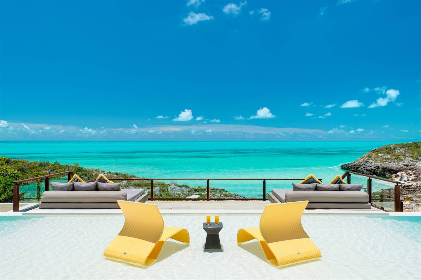TURTLE TAIL ESTATE Luxury Pulse Real Estate Turks and Caicos Islands For sale on LuxuryPulse.