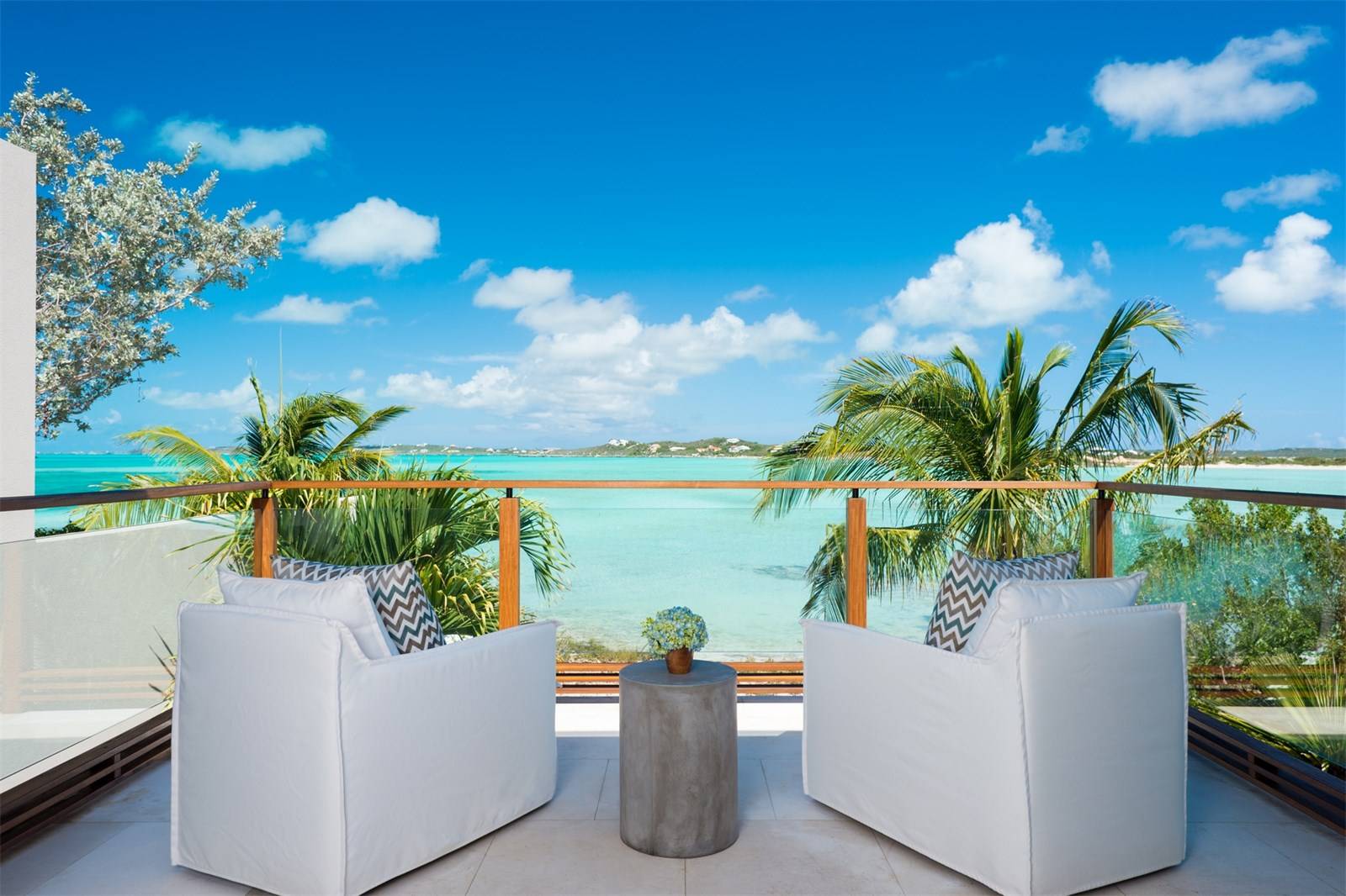 TURTLE TAIL ESTATE Luxury Pulse Real Estate Turks and Caicos Islands For sale on LuxuryPulse.