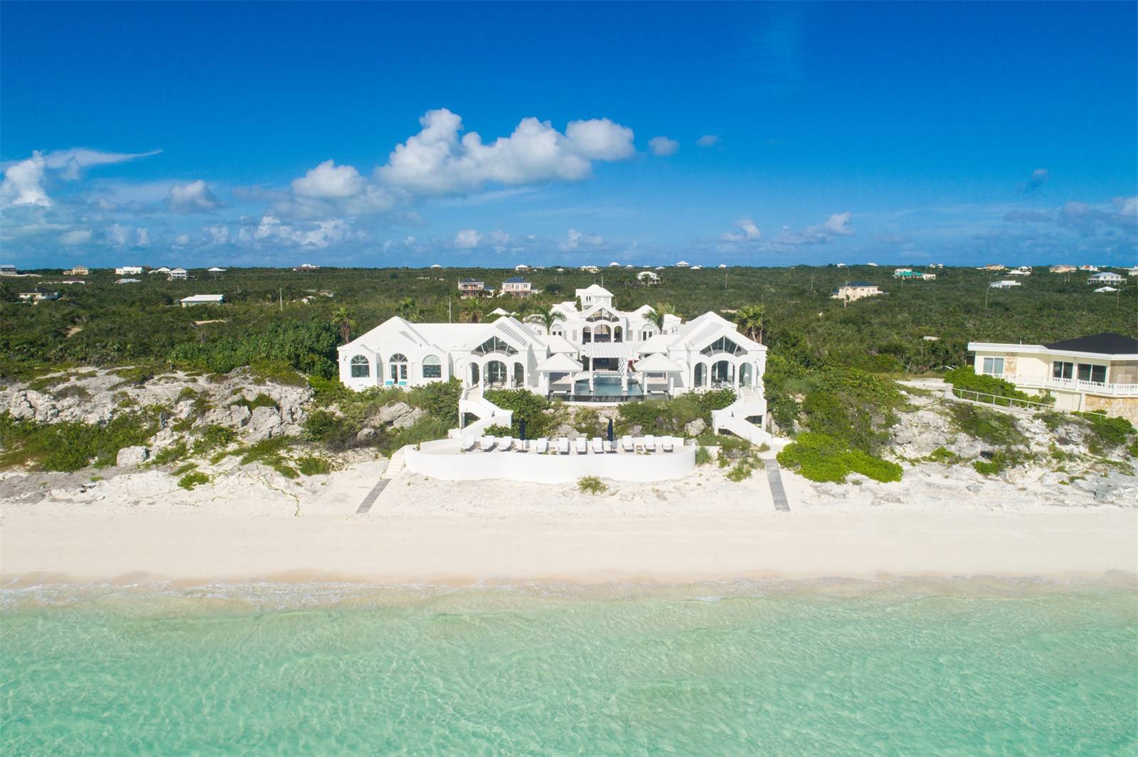 Mandalay : Ultra-luxe sur Long Bay Beach