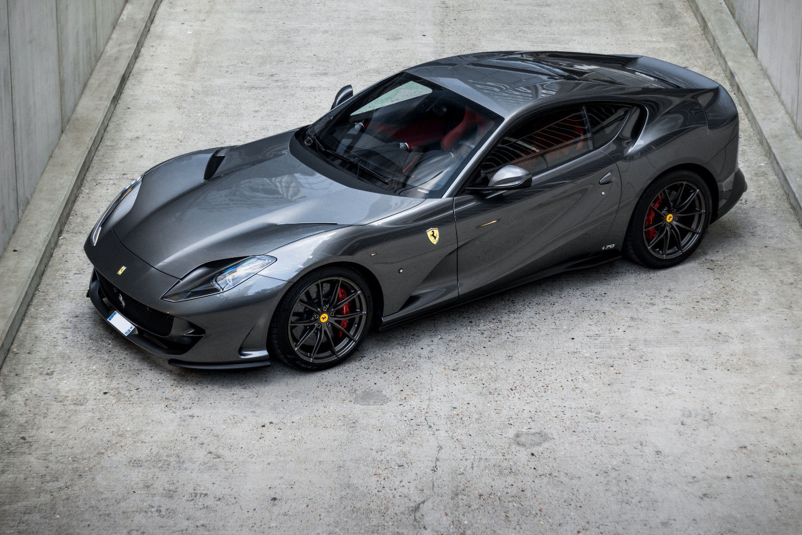 Ferrari 812 Superfast черная