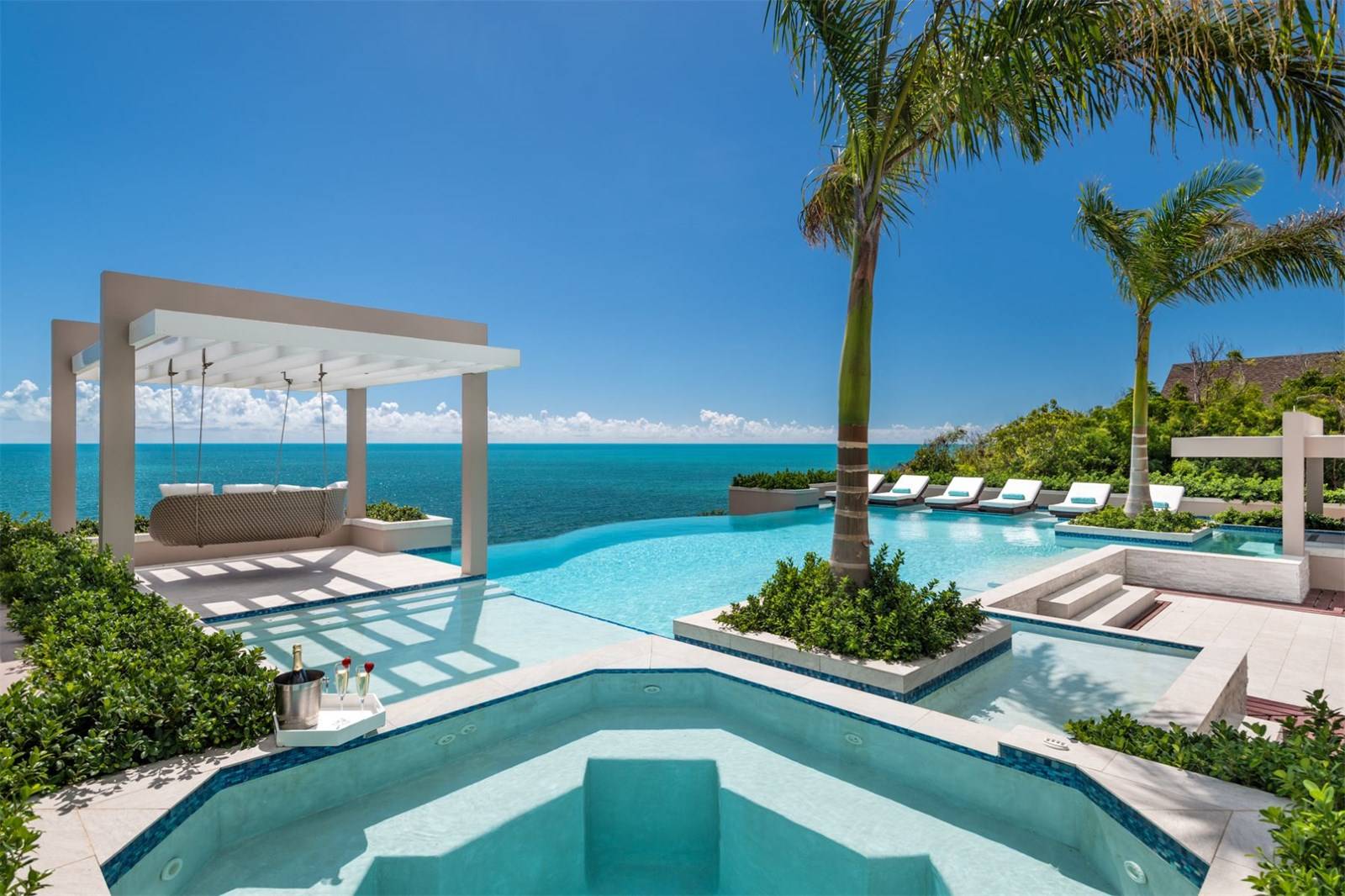 VILLA LUCAS - Luxury Pulse Real Estate - Turks and Caicos Islands - For ...