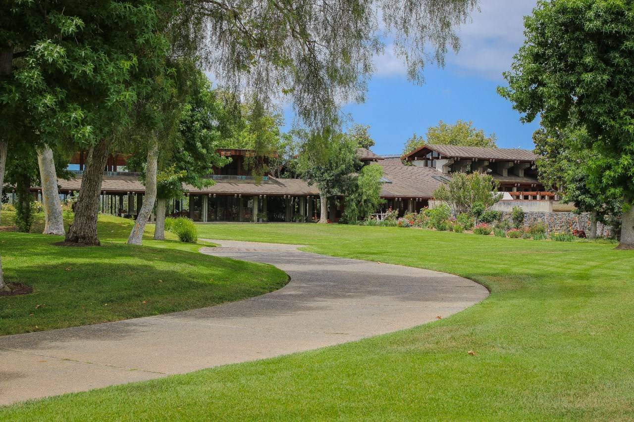 MidCentury Masterpiece with Arthur Elrod Interiors Luxury Pulse Real