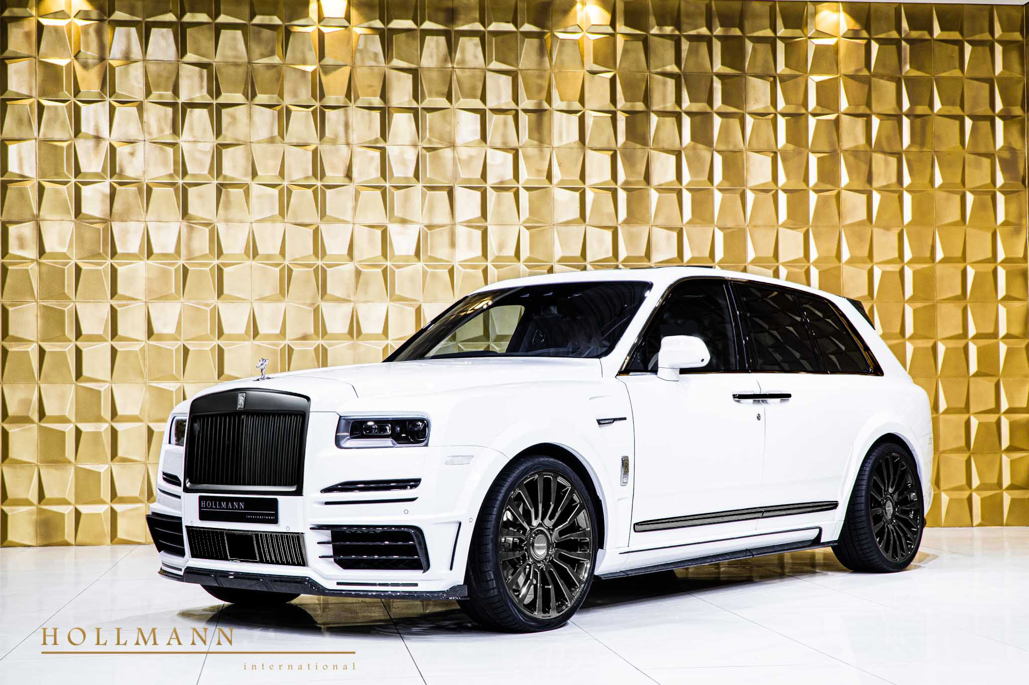 Rolls-Royce Cullinan by MANSORY