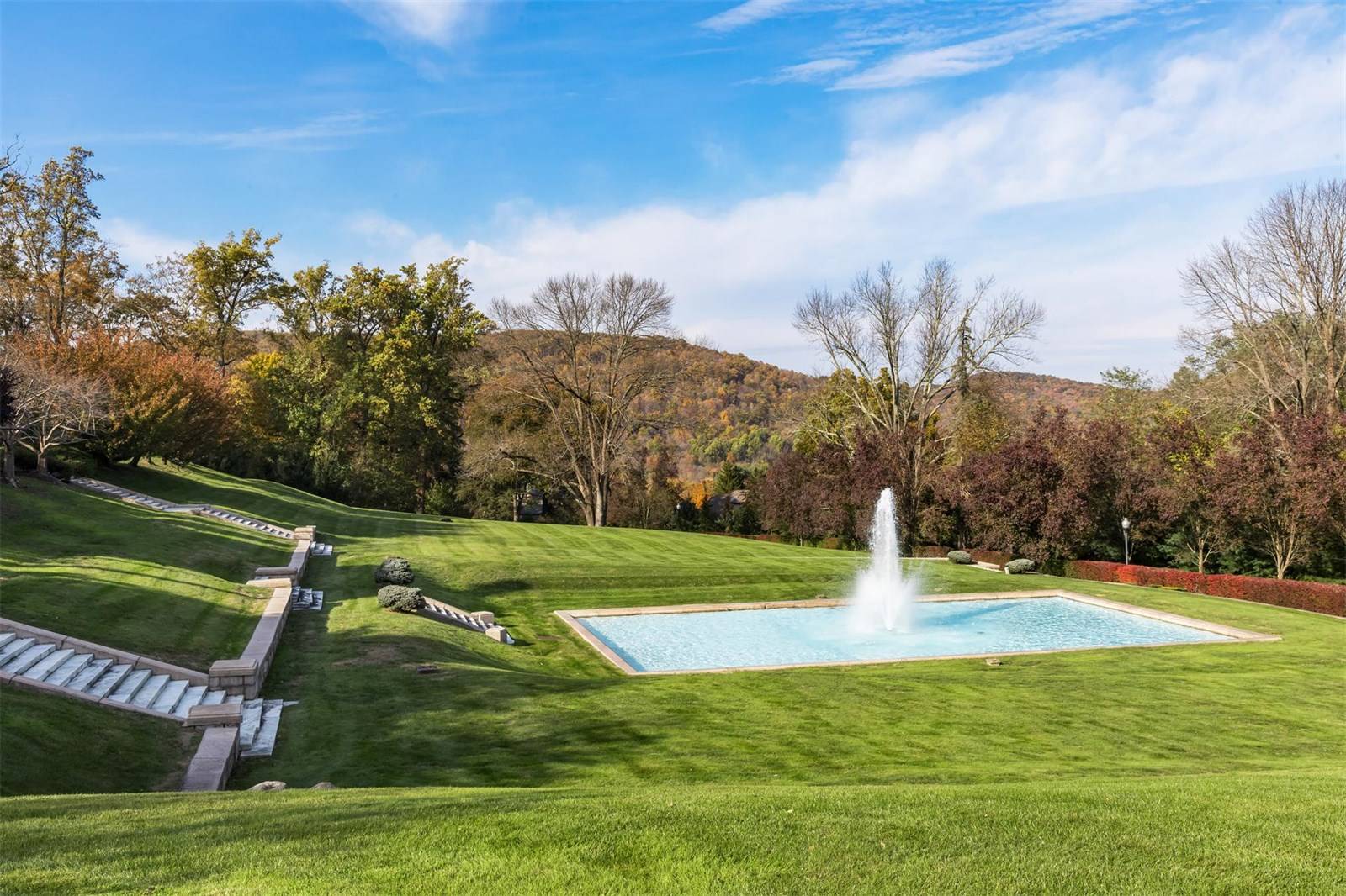 Darlington, New York Metro Mansion Mahwah, New Jersey Luxury Pulse