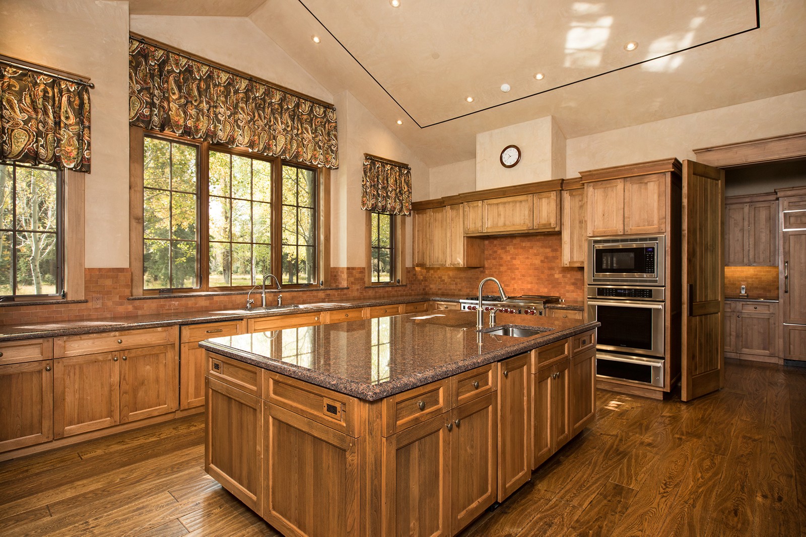 7555 BAR B BAR RIVER ROAD Luxury Pulse Real Estate United States