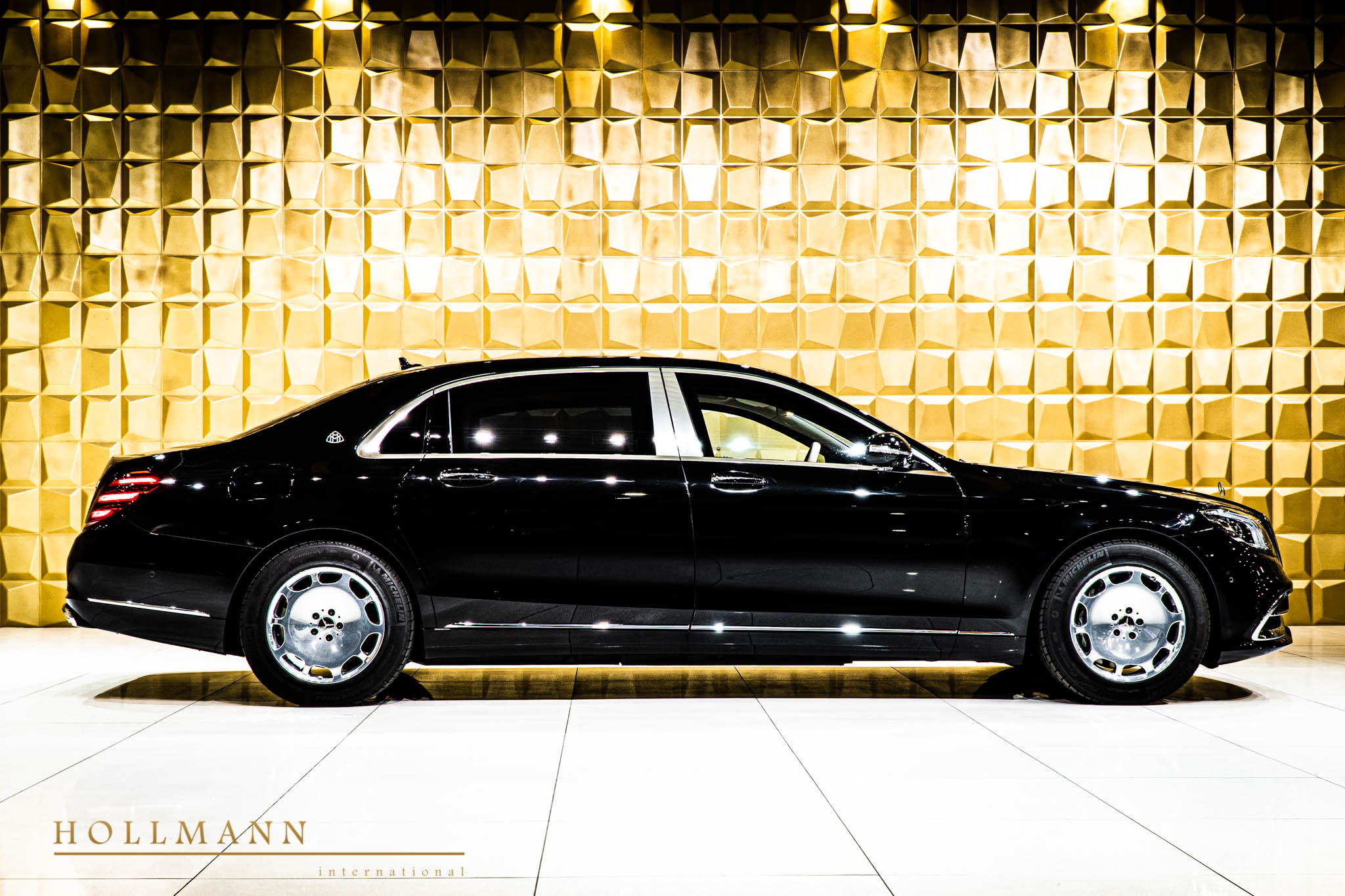 Обновленная версия нового Maybach S Pullman