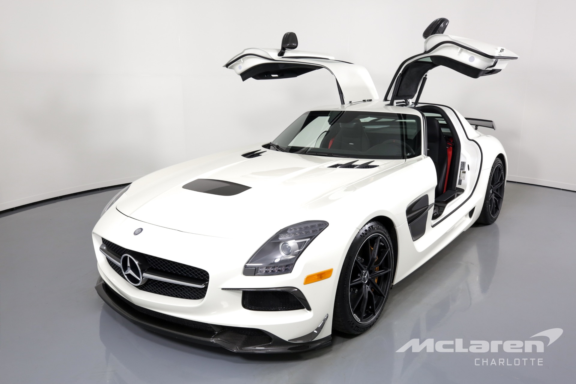 Макларен SLS AMG