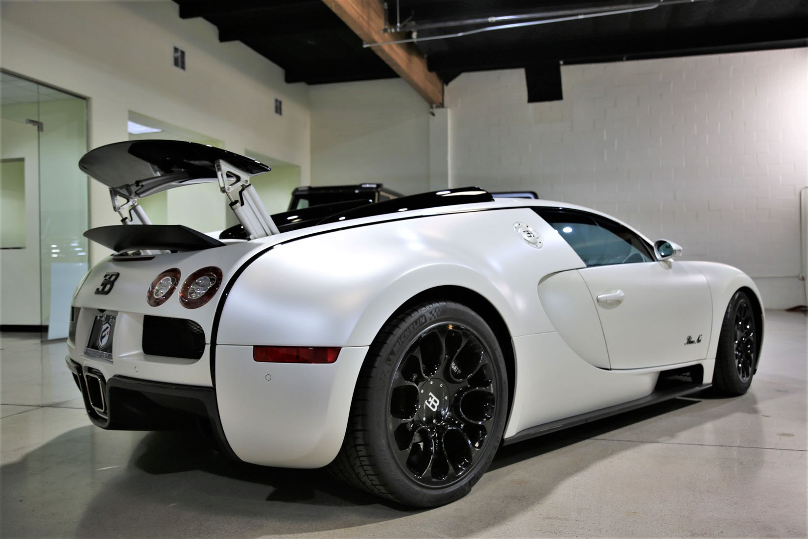 2010 Bugatti Veyron Grand Sport 1 OF 1 BLANC NOIR Fusion Luxury