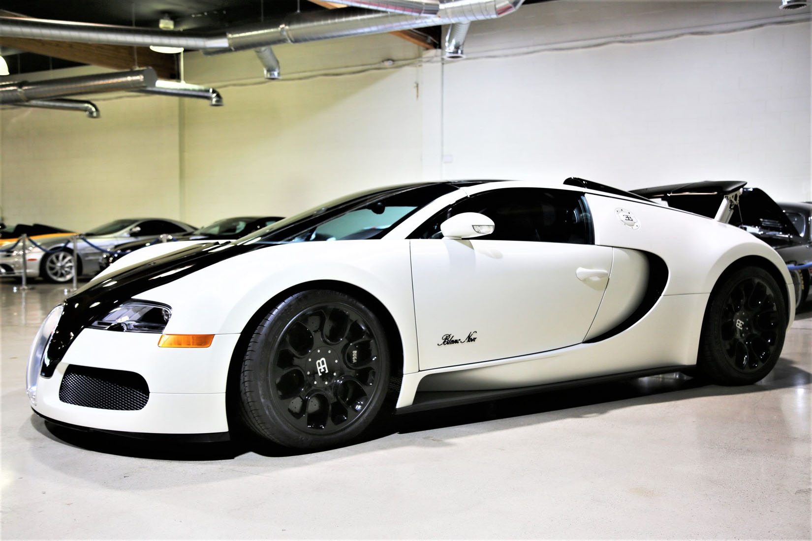 2010 Bugatti Veyron Grand Sport 1 OF 1 BLANC NOIR Fusion Luxury