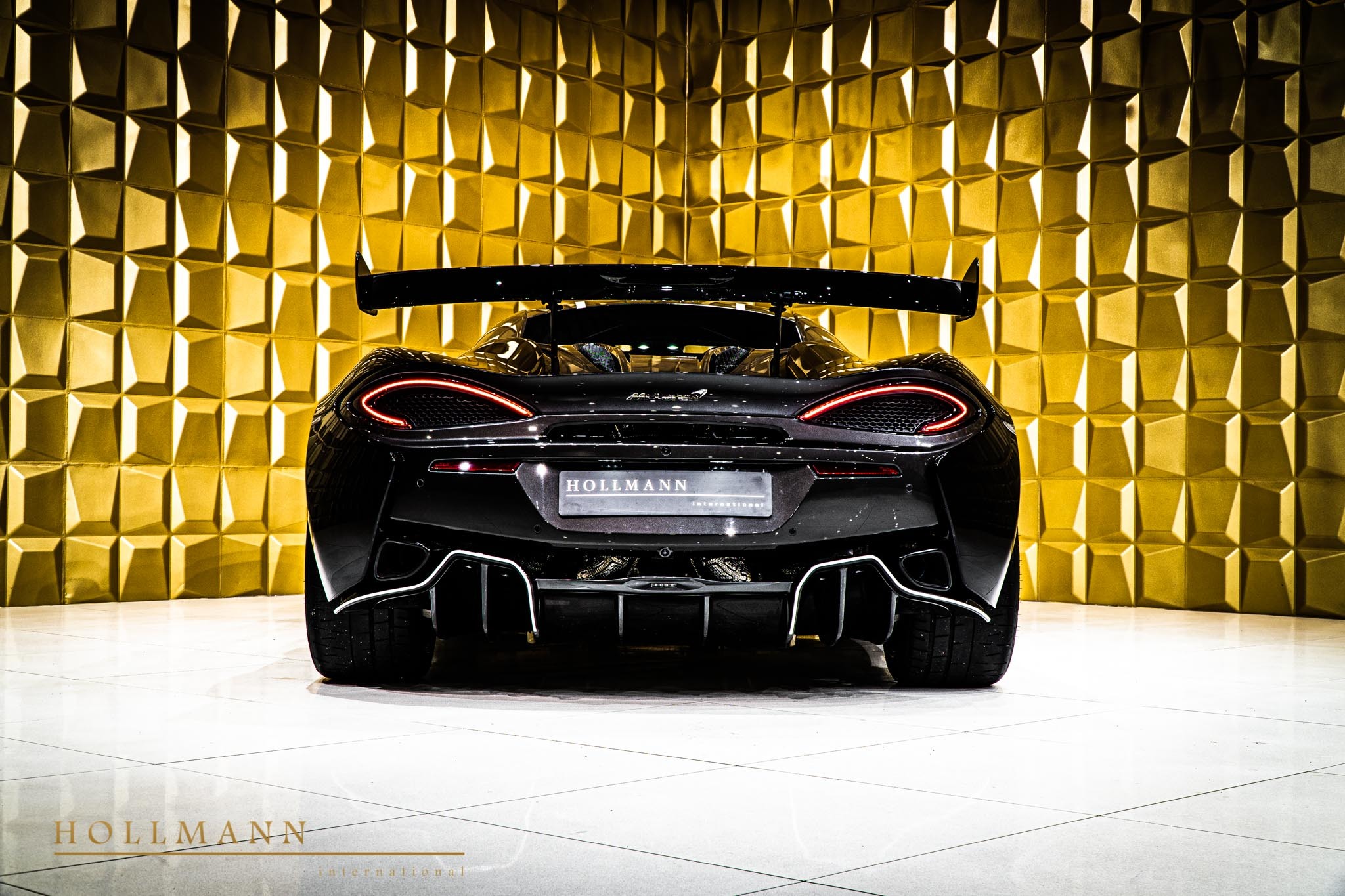 McLaren 620R - Hollmann International - Germany - For sale on LuxuryPulse.