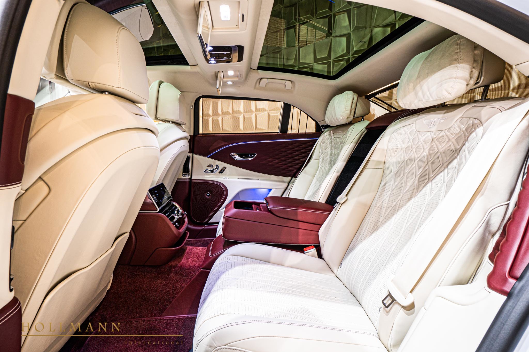 Bentley Flying Spur FIRST EDITION - Hollmann International - Germany ...