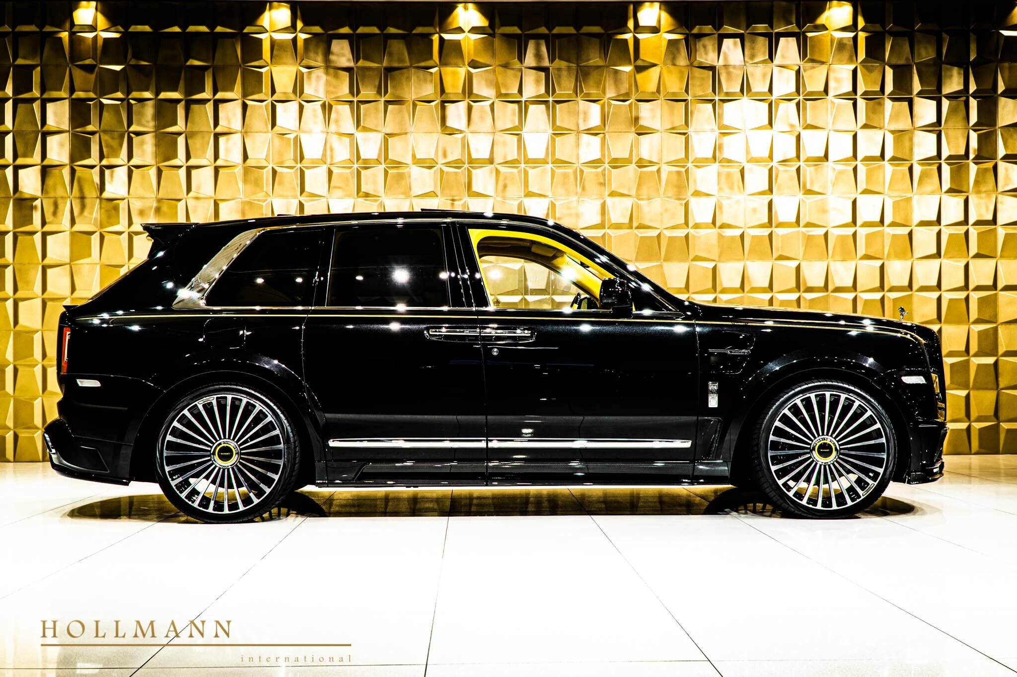 Rolls-Royce Cullinan by MANSORY