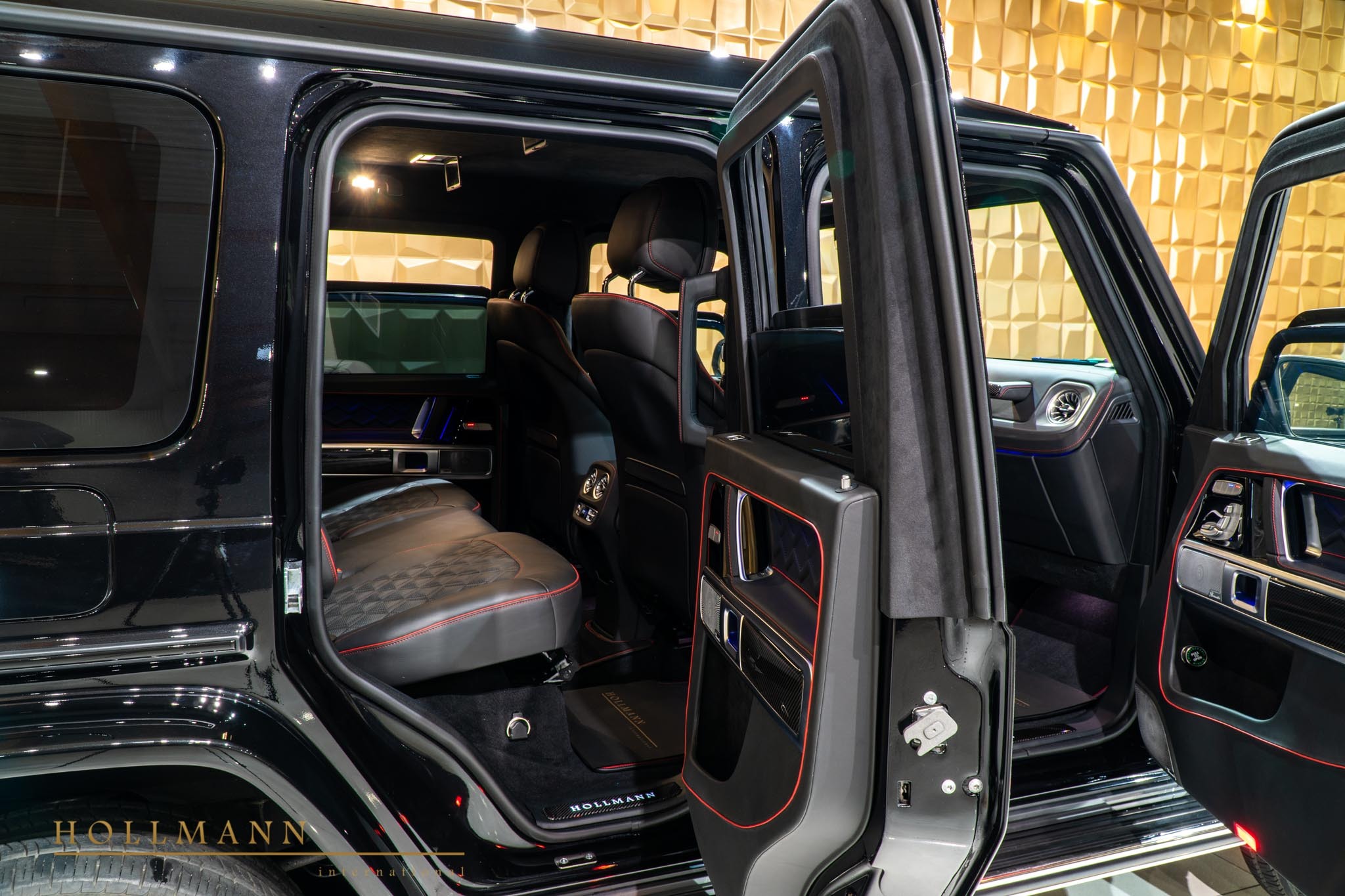 MERCEDES BENZ G63 AMG ARMOURED VR 8 CUSTOMIZED - Hollmann ...