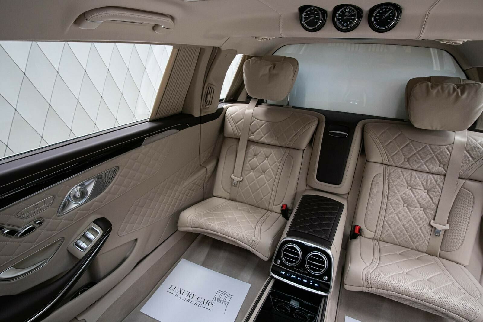 Mercedes-Benz S 600 Maybach Pullman - Luxury Cars Hamburg - Germany ...