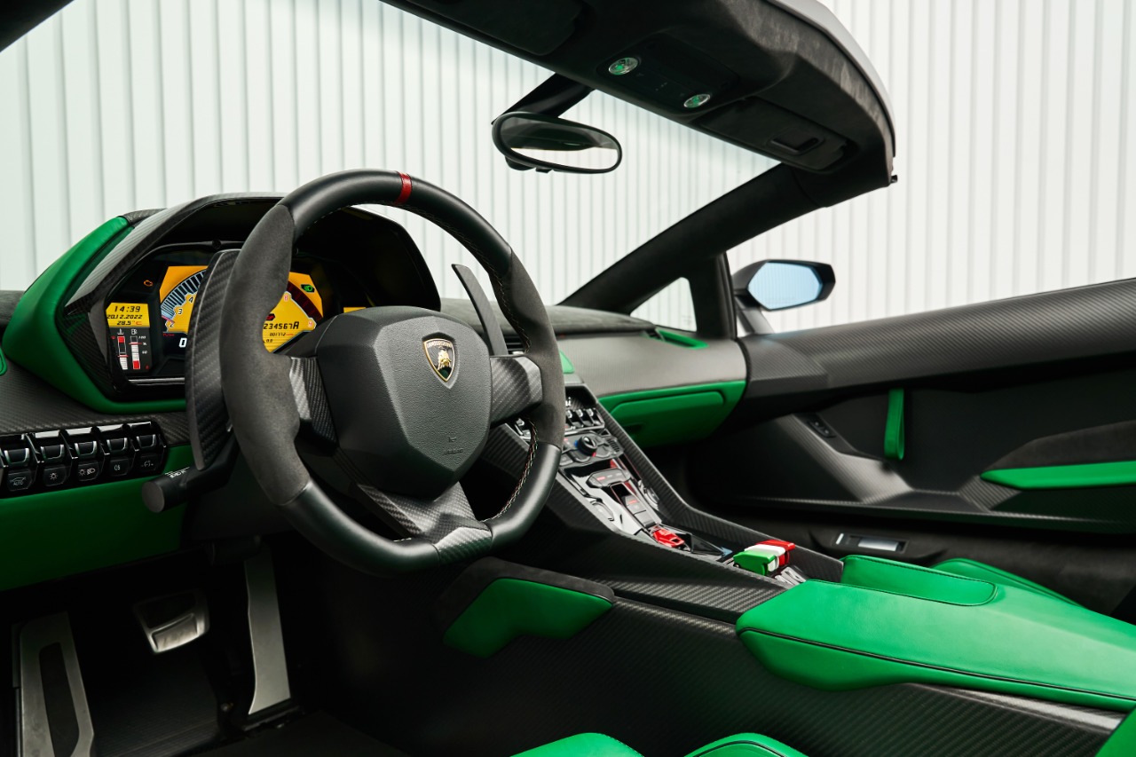 Lamborghini Veneno Interior